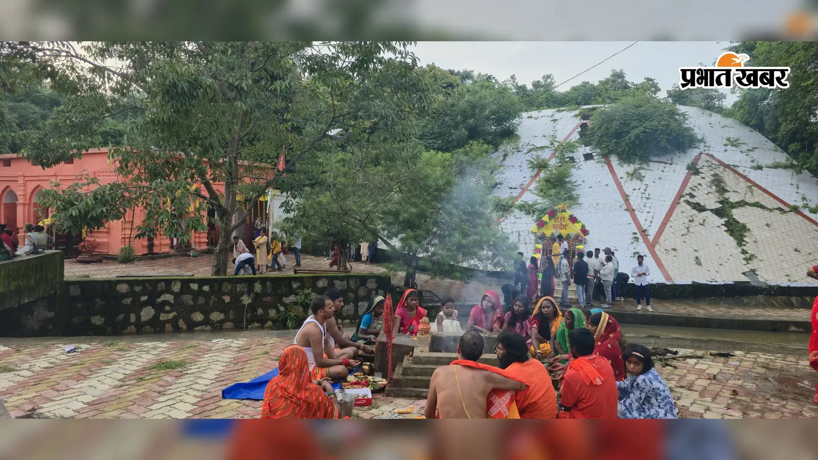 चतरा: कभी सुविधाओं का था अभाव, आज भव्य आयोजन और हजारों श्रद्धालु... 46 साल में बदल गया महादेव मठ