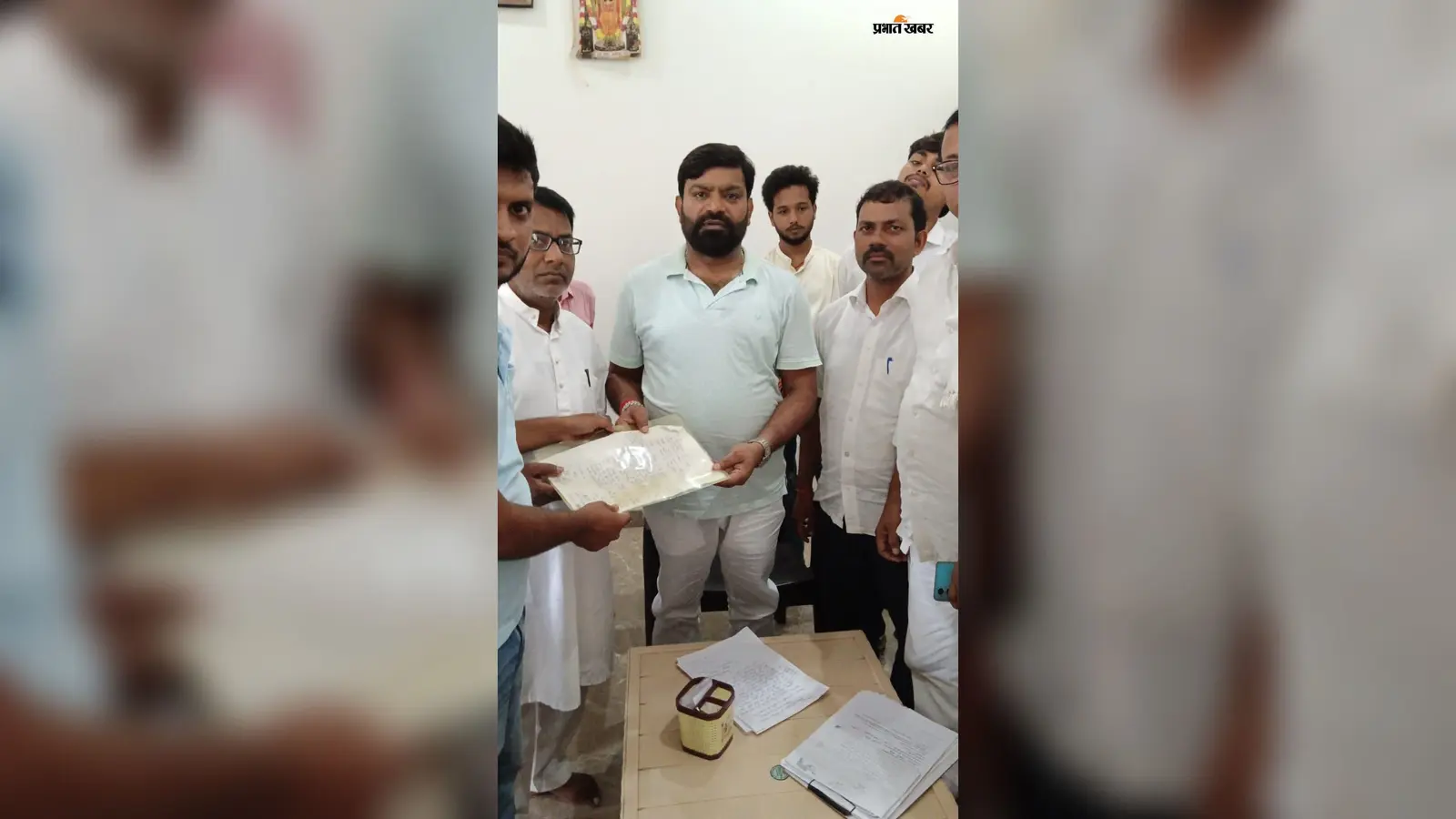 सासाराम : बड़हरी पंचायत की समस्याओं को लेकर विधायक से मिले ग्रामीण, छठ घाट से स्कूल अपग्रेडेशन तक उठायी मांग