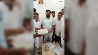 सासाराम : बड़हरी पंचायत की समस्याओं को लेकर विधायक से मिले ग्रामीण, छठ घाट से स्कूल अपग्रेडेशन तक उठायी मांग