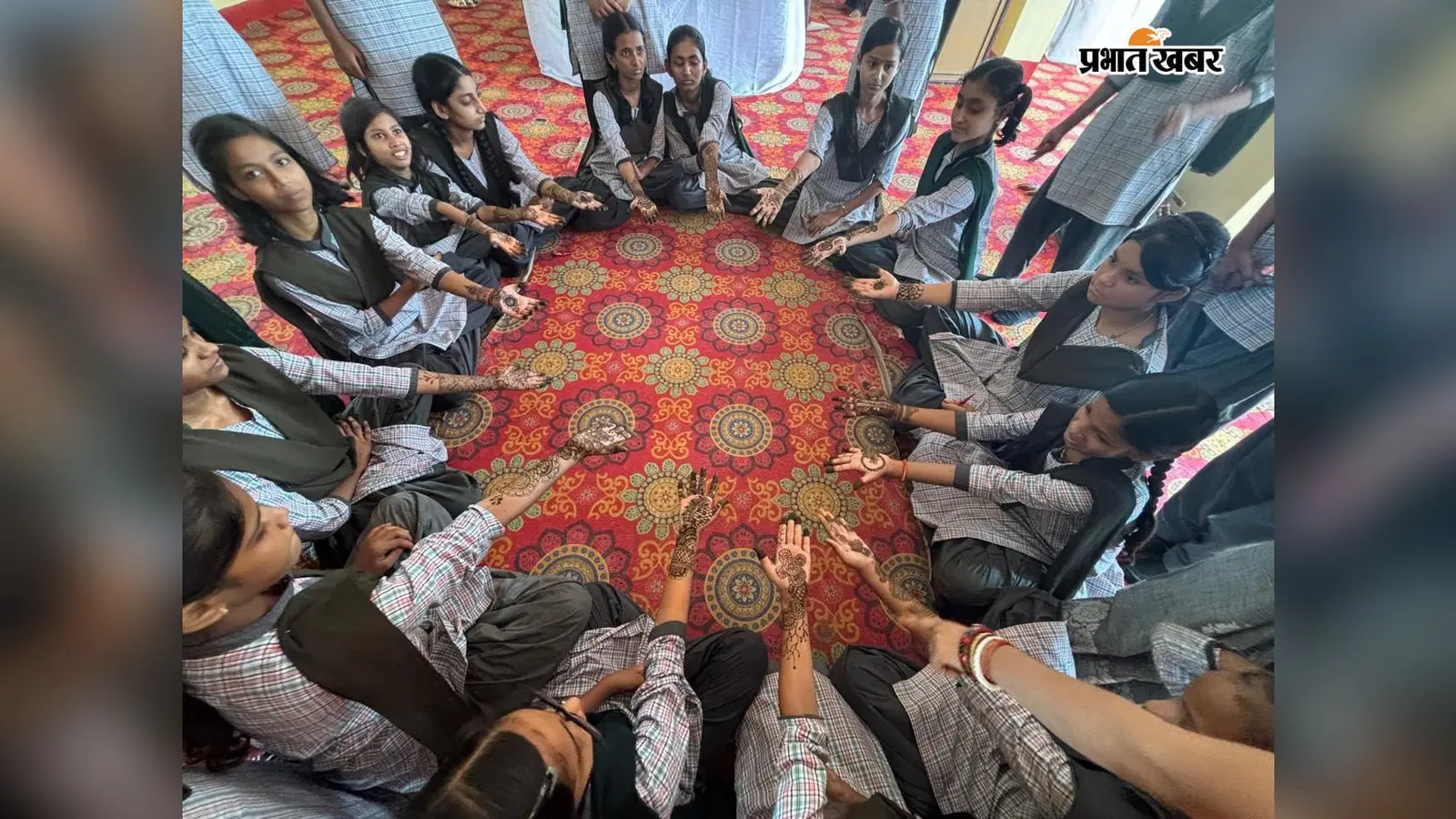 सरस्वती शिशु मंदिर में रक्षाबंधन उत्सव, बच्चों ने मेहंदी और राखी प्रतियोगिता में दिखाया हुनर