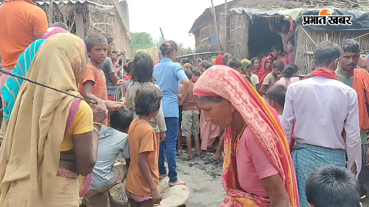 बेगूसराय के मथार बहियार में पेड़ से लटका मिला युवक का शव, घर से लापता था बमबम यादव