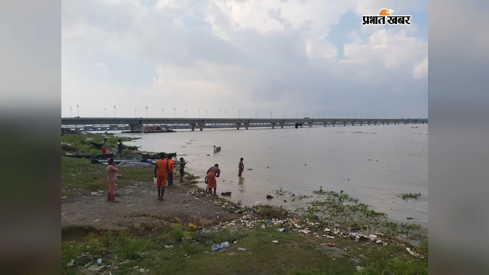 गंगा का जलस्तर खतरे के पार, फरक्का समेत नदी किनारे के इलाकों के लिए निर्देश जारी