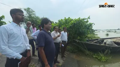 भोजपुर में बाढ़ का कहर, सड़क हो गई गुम, डर के साये में जी रहे लोग