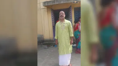 शेड के अंदर बैठे पोल्ट्री संचालक पर गिरी बिजली, देखें आगे क्या हुआ....