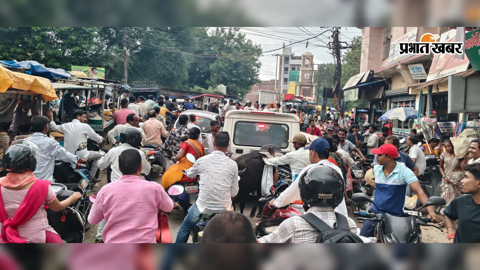 Garhwa News: रक्षाबंधन पर गढ़वा में लगा भीषण जाम, चार प्रमुख मार्गों पर वाहनों की लंबी कतार, घंटों फंसे लोग