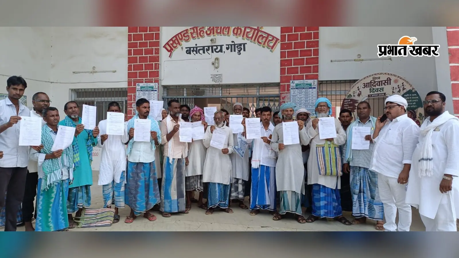 बिना सहमति सैकड़ों नाम हटाने का आरोप, महेशटिकरी में वोटरों ने प्रशासन से लगायी गुहार