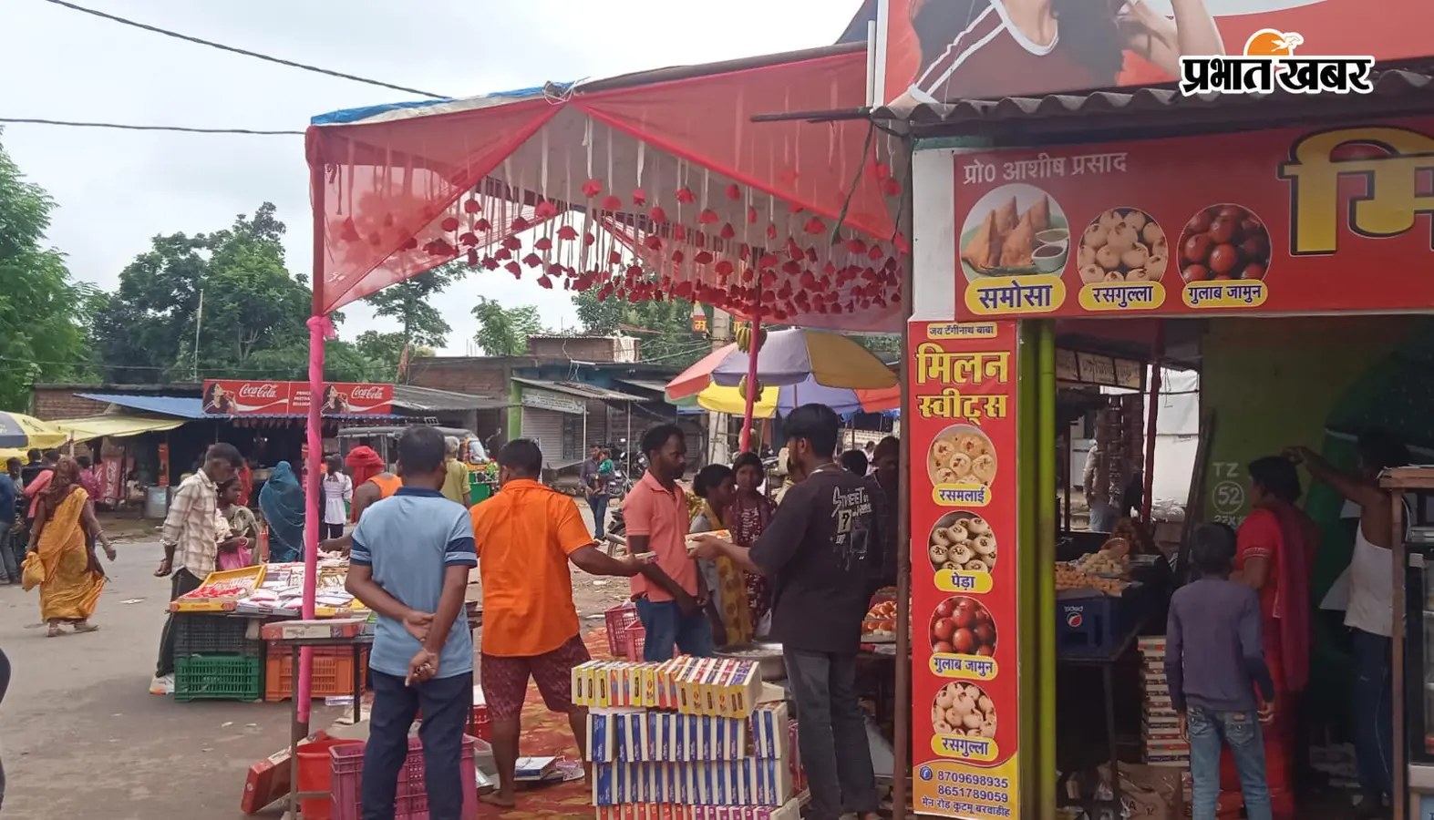 बेतला में रक्षाबंधन की धूम: कुटमू चौक पर उमड़ा जनसैलाब, बाजारों में त्योहार का चरम उत्साह