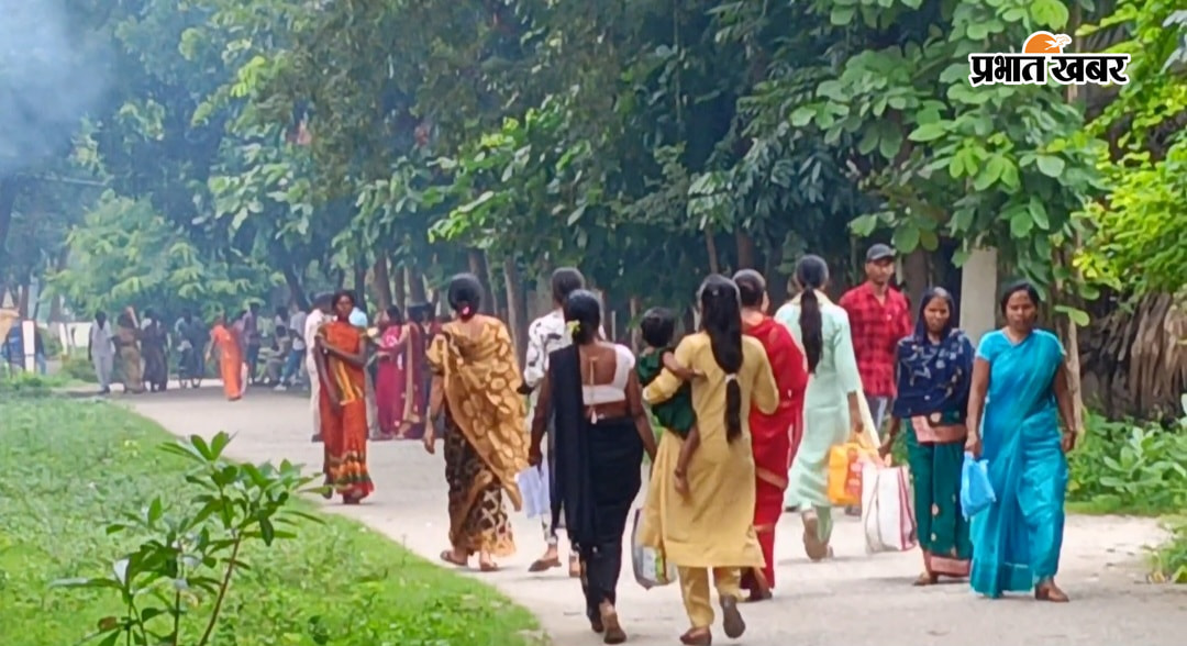 गया सेंट्रल जेल में रक्षाबंधन पर भावुक हुआ माहौल ,कैदी भाइयों के कलाई पर राखी बांधने पहुंची बहने | Prabhat Khabar Network