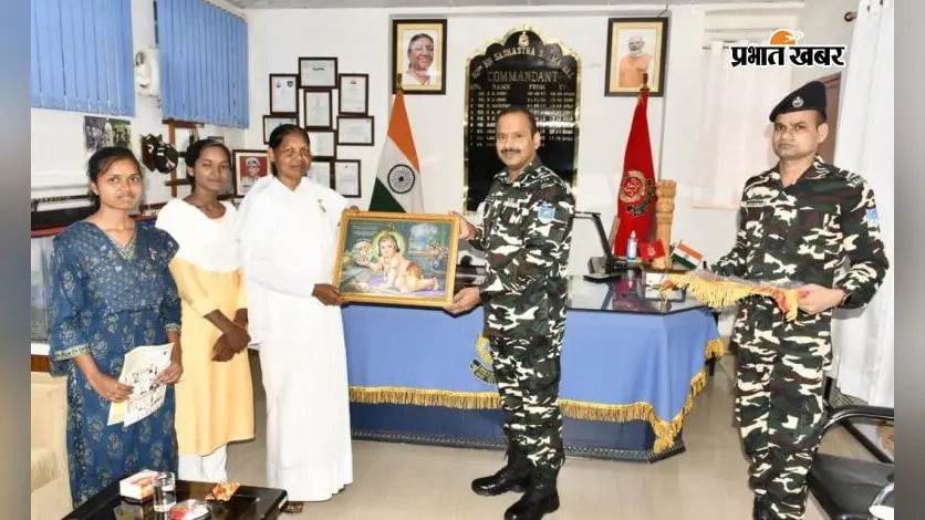 रक्षाबंधन पर ब्रह्मकुमारी बहनों ने SSB जवानों को बांधा रक्षा सूत्र, दीर्घायु की कामना