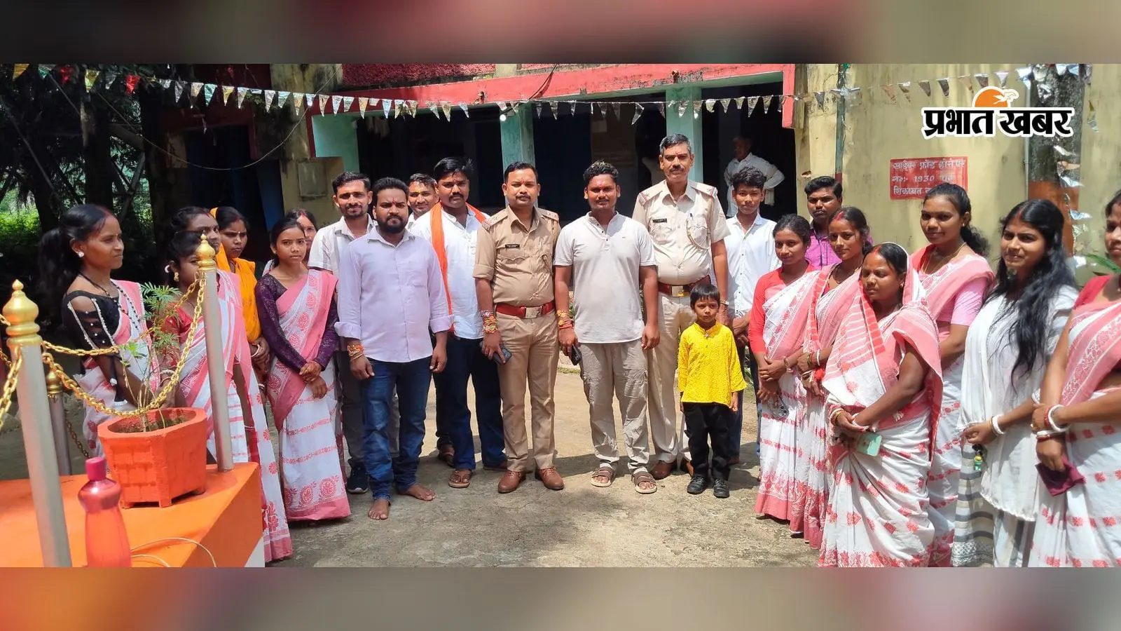 वर्दी वाले ‘भाइयों’ की कलाई पर सजा प्यार, देवदांड़ थाना में दिखी अनोखी राखी
