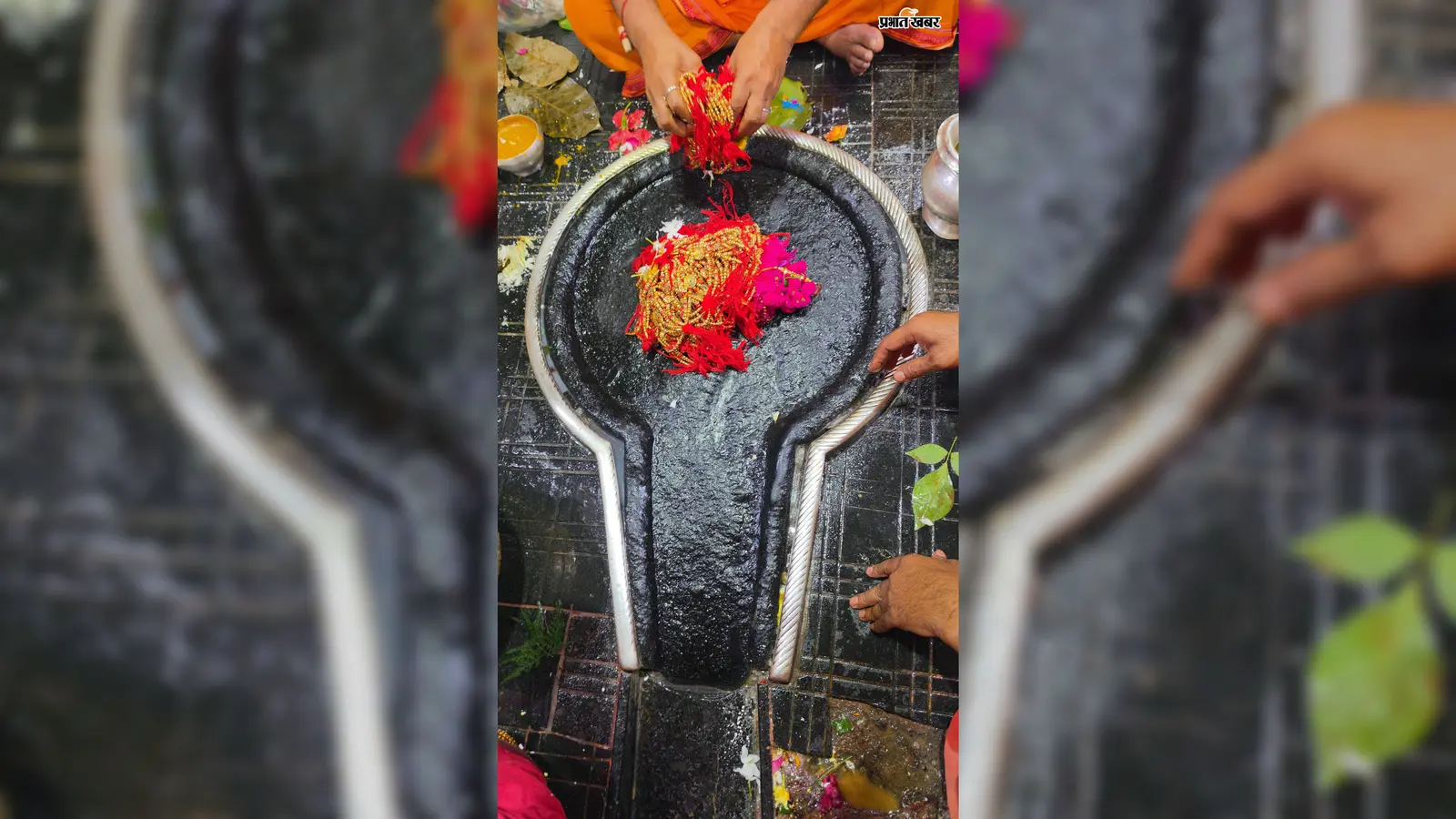 बाबा बैद्यनाथ की कलाई पर सजी राखी, संसार के भाइयों के लिए मांगा मंगल