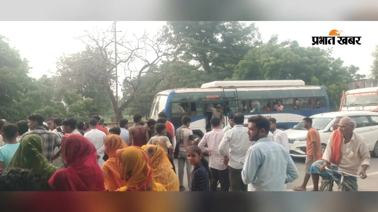 सारण: बनियापुर में NH 331 पर दो बाइकों की आमने-सामने की जोरदार टक्कर, दोनों सवार गंभीर रूप से जख्मी; छपरा सदर अस्पताल रेफर