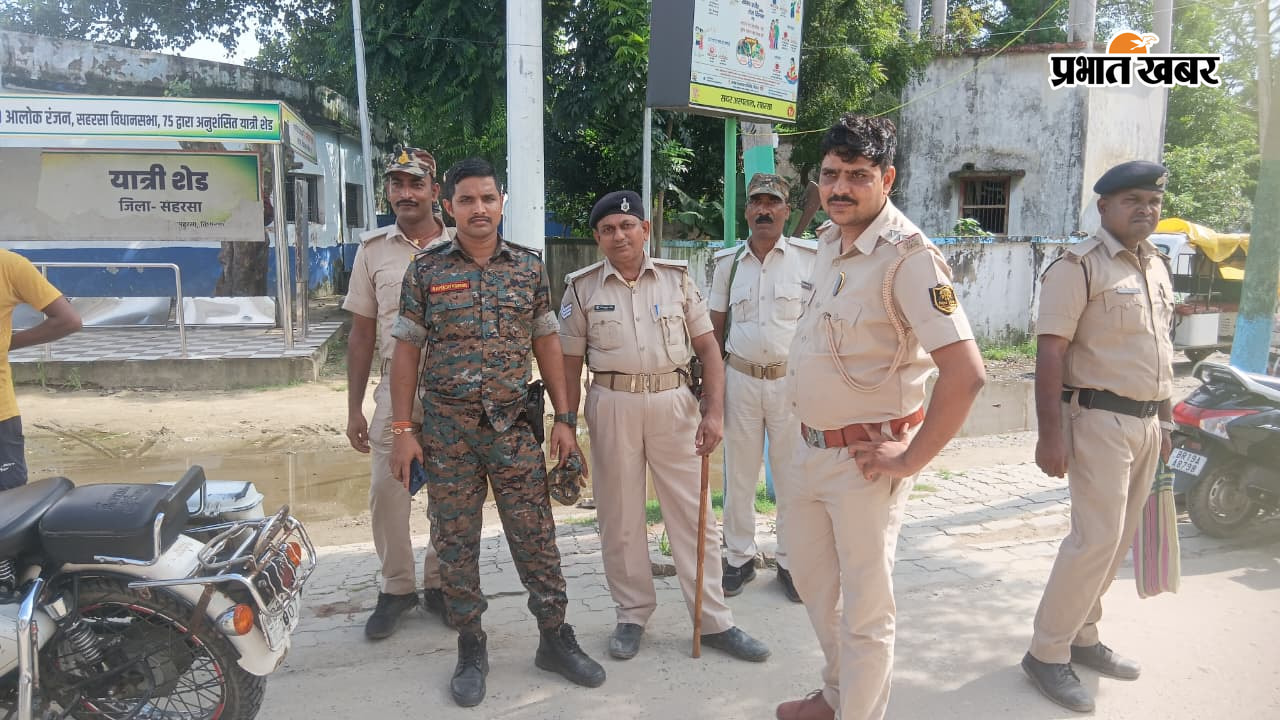 फोटो - अस्पताल परिसर में तैनात पुलिस बल | Prabhat Khabar Network