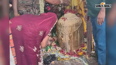 गोपालगंज: कैथवलिया ब्रह्म बाबा के दरबार में रक्षाबंधन पर लगा भव्य मेला, CCTV से निगरानी; बरहज से जल-दूध लेकर पहुंचे हजारों श्रद्धालु