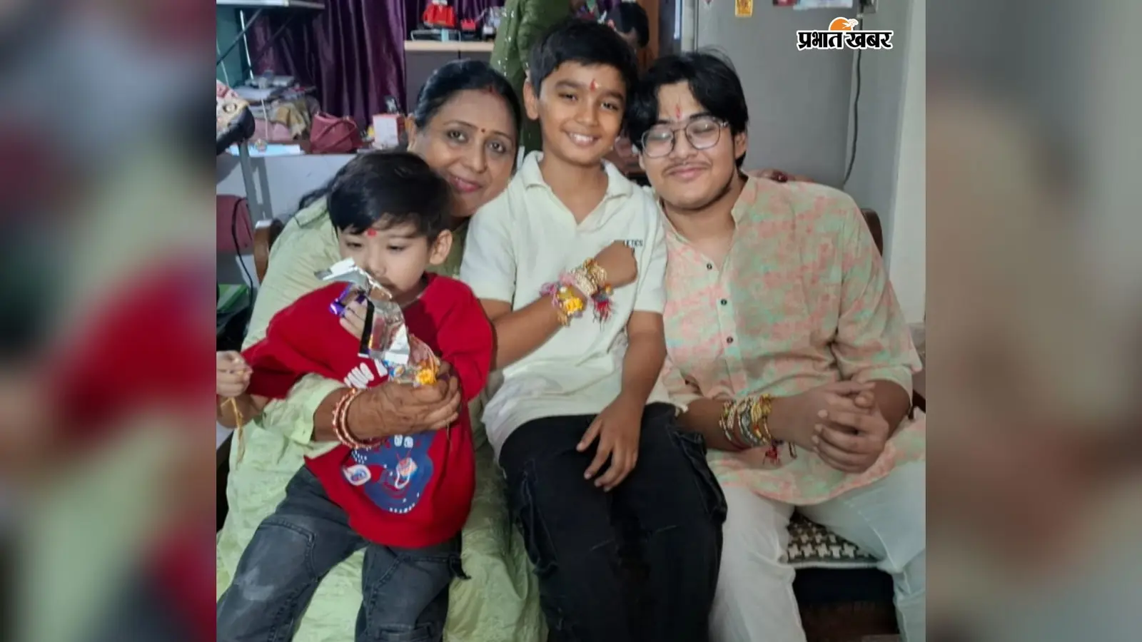 राखी के धागे में बंधा भाई-बहन का प्यार, पतरातू में घर-घर दिखा रक्षाबंधन का उत्सव