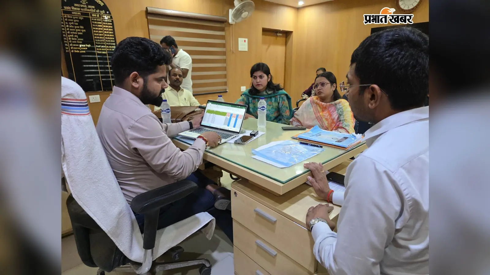 सारण: जनगणना 2027 की तैयारियों को लेकर सहायक निदेशक अंगद सिंह ने किया नगर व प्रखंड चार्ज का निरीक्षण, डेटा शुद्धता पर दिया जोर