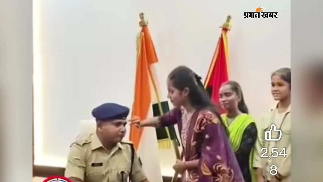 छात्राओं ने एसपी अमित रंजन को बांधी राखी, पुलिस कप्तान ने दिया सुरक्षा का भरोसा