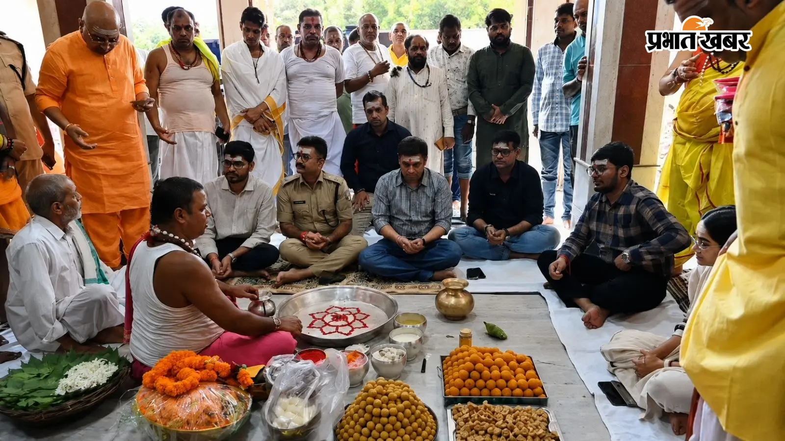 देवघर में श्रावणी मेले का समापन, शनिवार से श्रद्धालु कर सकेंगे स्पर्श पूजा, जानें 'शीघ्र दर्शनम' पास की कीमत