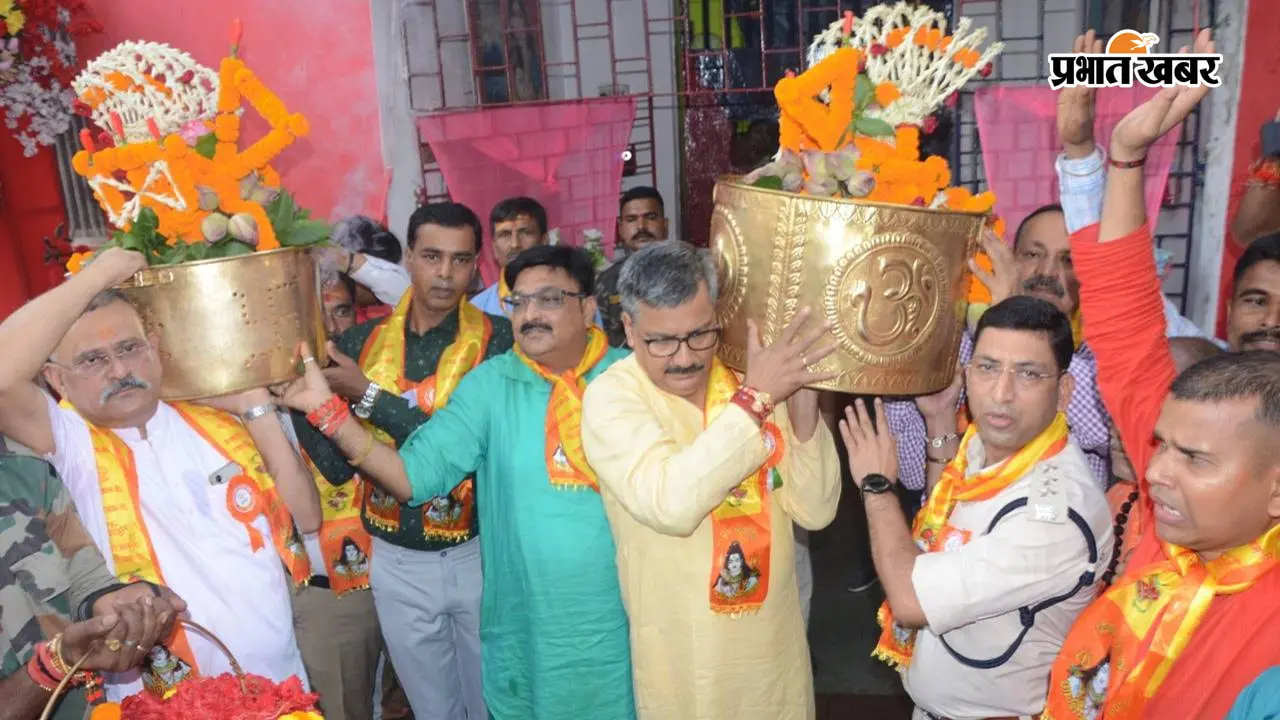 जेल में बंदियों के हाथों तैयार बाबा का पुष्प मुकुट, सावन पूर्णिमा पर बैद्यनाथ-बासुकिनाथ को अर्पित