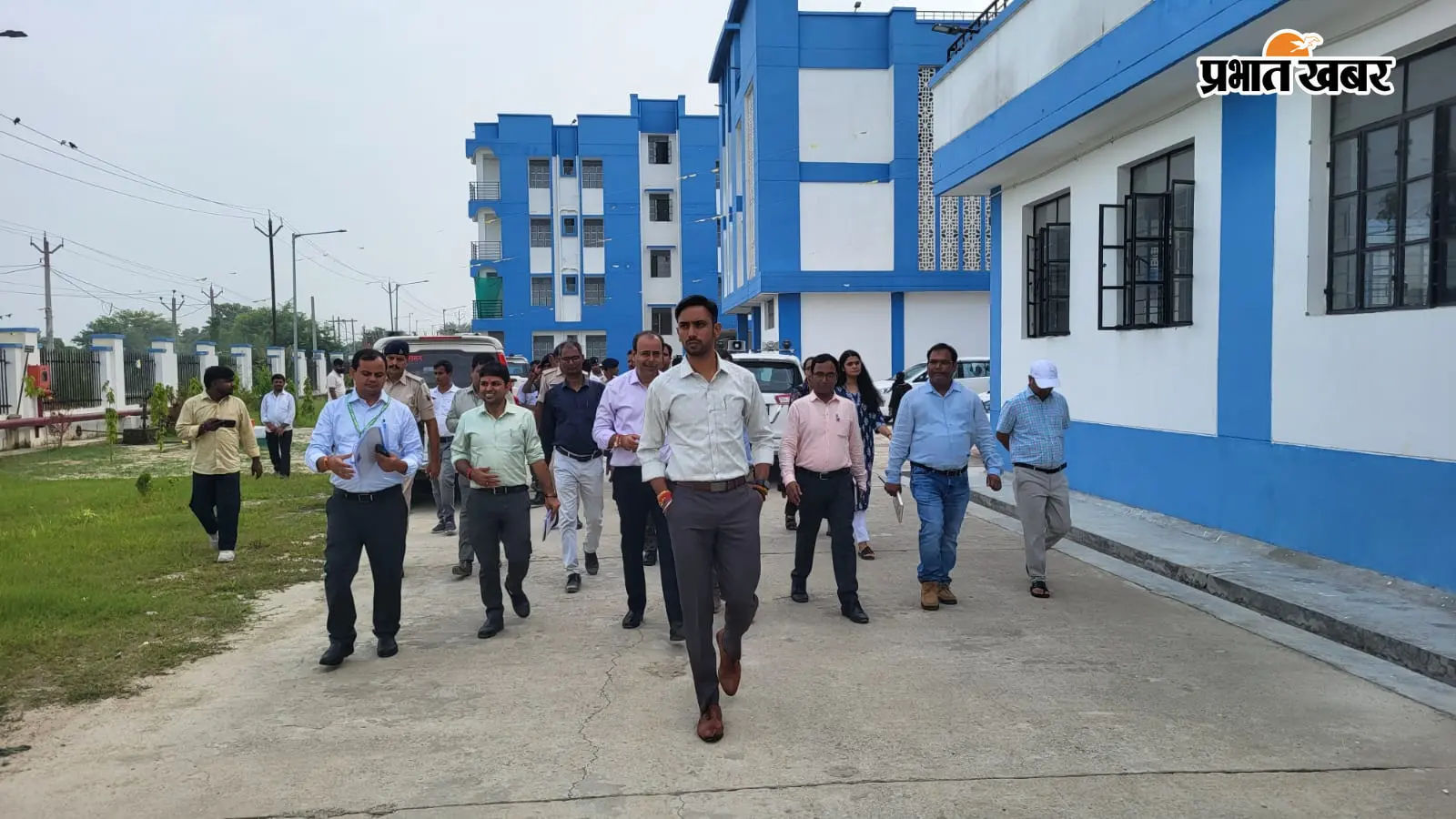 सीवान डीएम अचानक पहुंचे भैंसाखाल, अल्पसंख्यक आवासीय विद्यालय का लिया जायजा, दिसंबर 2026 की डेडलाइन
