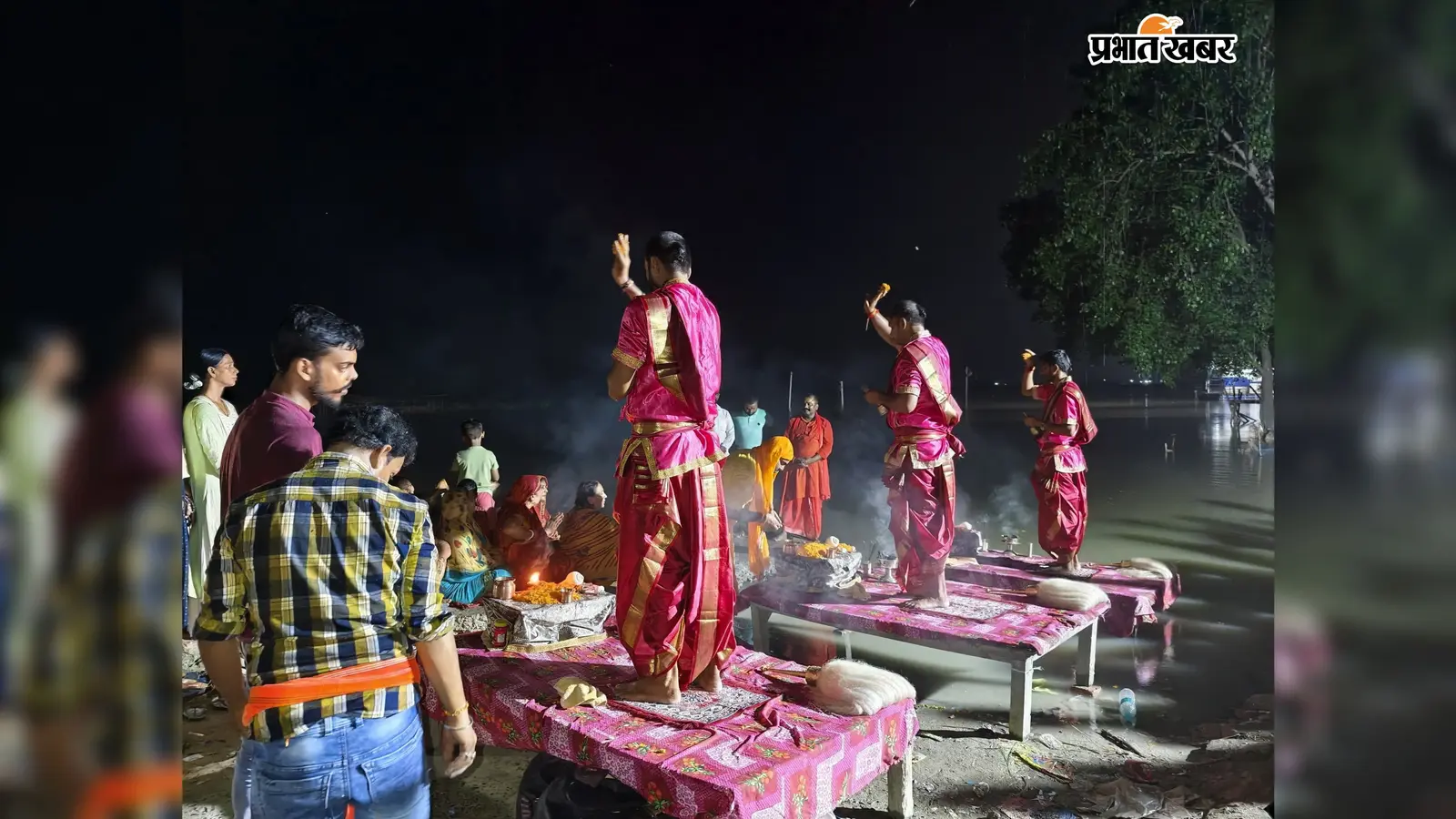 खगड़िया: परबत्ता के अगुवानी उत्तरवाहिनी गंगा तट पर 16वीं गंगा महाआरती का भव्य आयोजन, दीपों से जगमगाया घाट