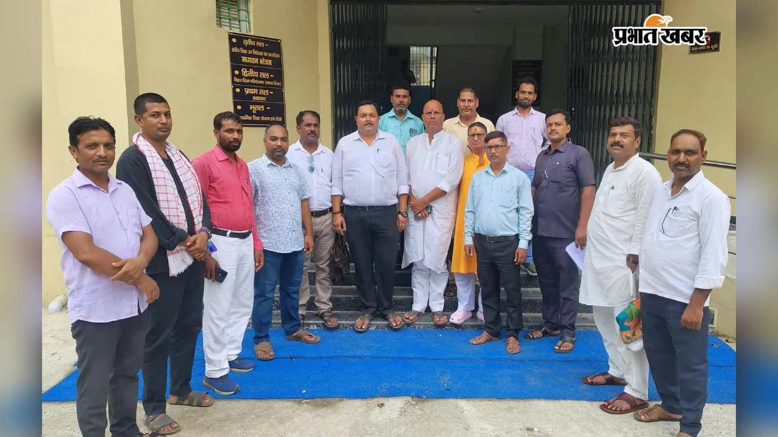 सारण में शिक्षकों के लंबित वेतन भुगतान को लेकर डीईओ से मिले शिक्षक नेता, सक्षमता 3-4 के वेतन पर तत्काल आदेश