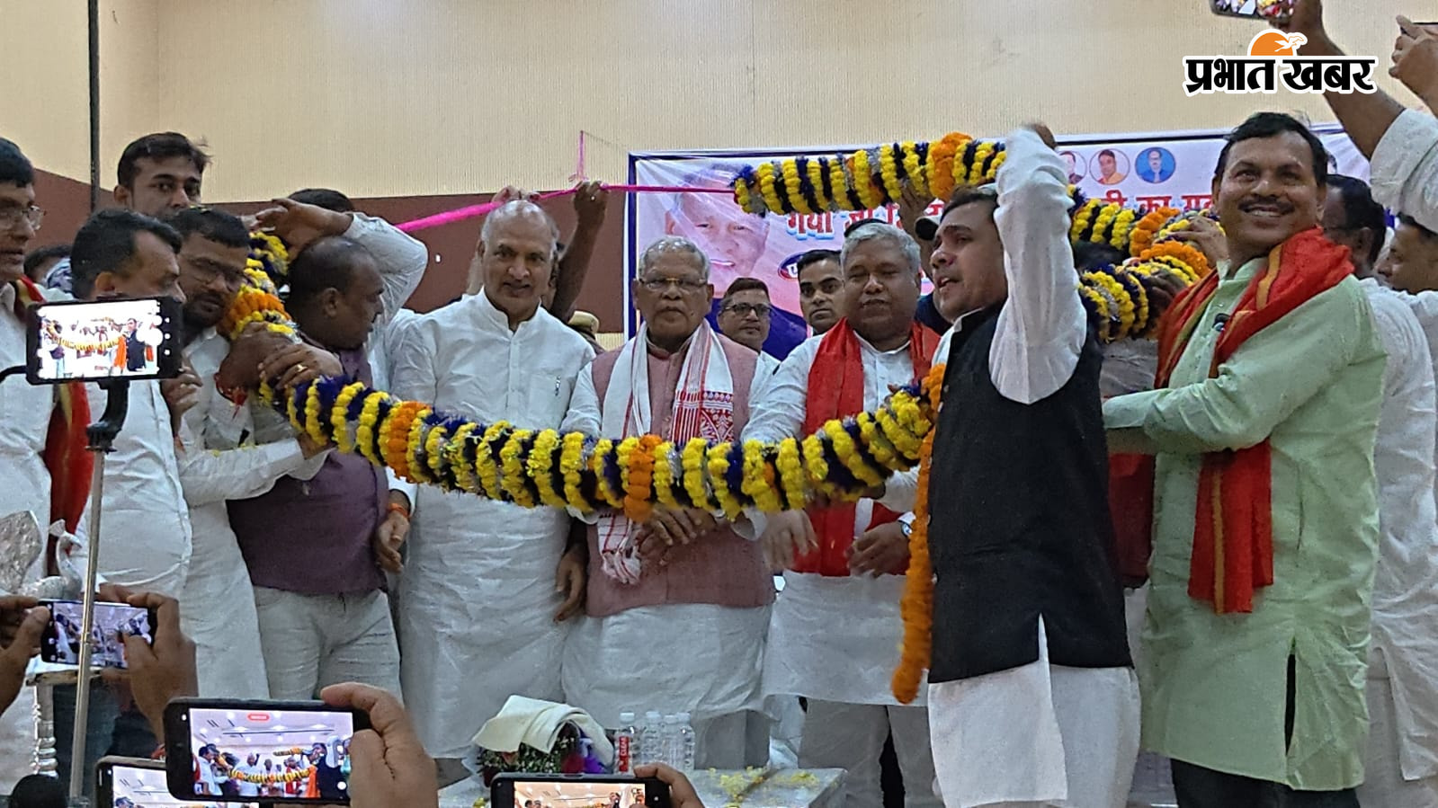 नीतीश कुमार ने ही मुझे मुख्यमंत्री पद से हटाया: जीतन राम मांझी, सम्राट चौधरी के समर्थन में बोले—‘घबराना मत, हम आपके साथ हैं’ | Prabhat Khabar Network