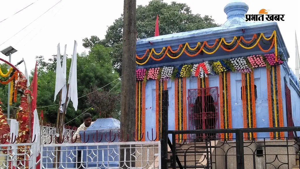 लातेहार के प्रसिद्ध मां उग्रतारा मंदिर में 35 दिन तक बलि पर रोक, 4 अक्टूबर को विशेष अनुष्ठान के साथ फिर शुरू होगी परंपरा