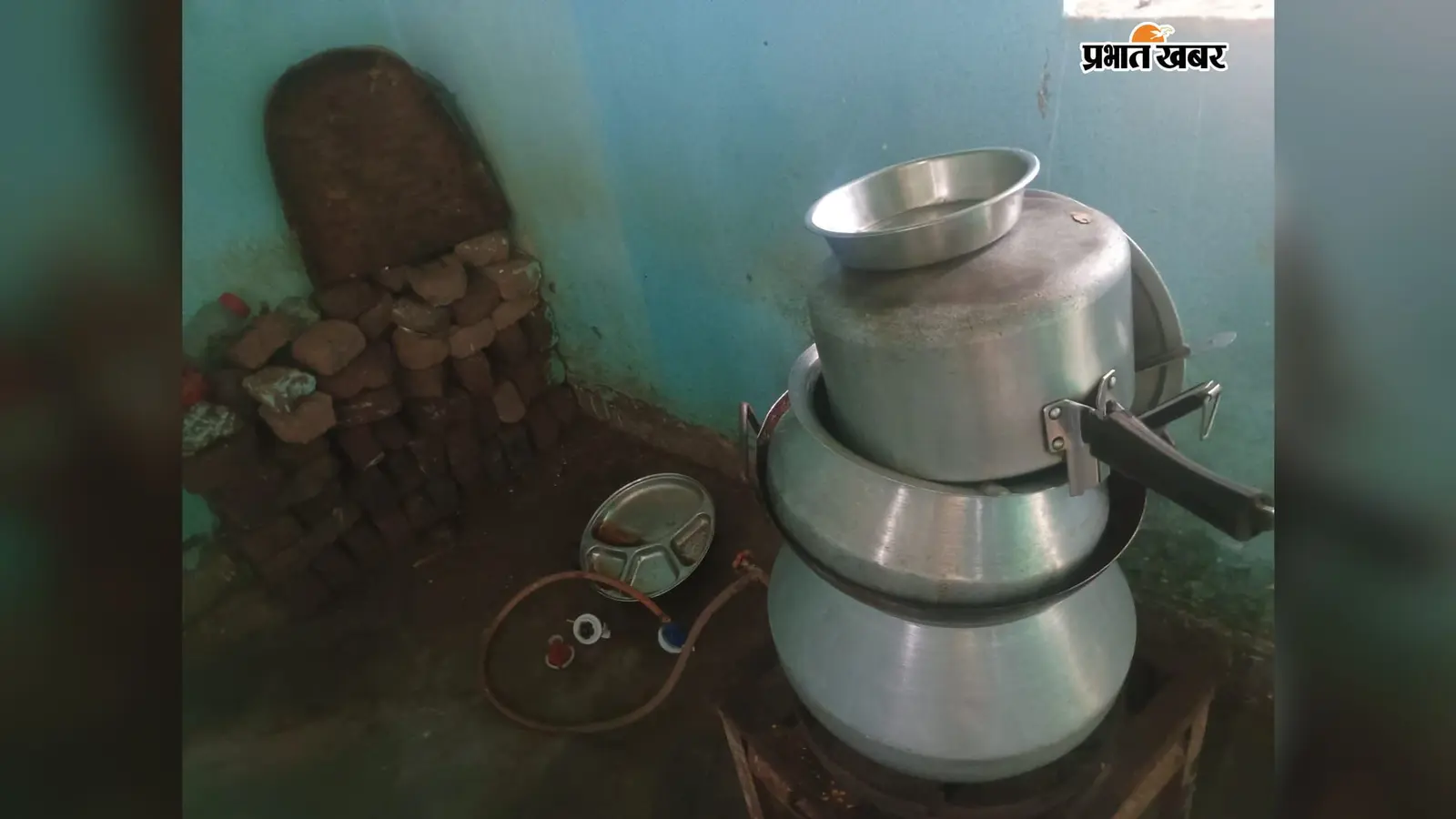 कुछ ही दिनों में तीन स्कूलों में चोरी, कहीं सिलिंडर तो कहीं मिड-डे मील का चावल ले गये चोर