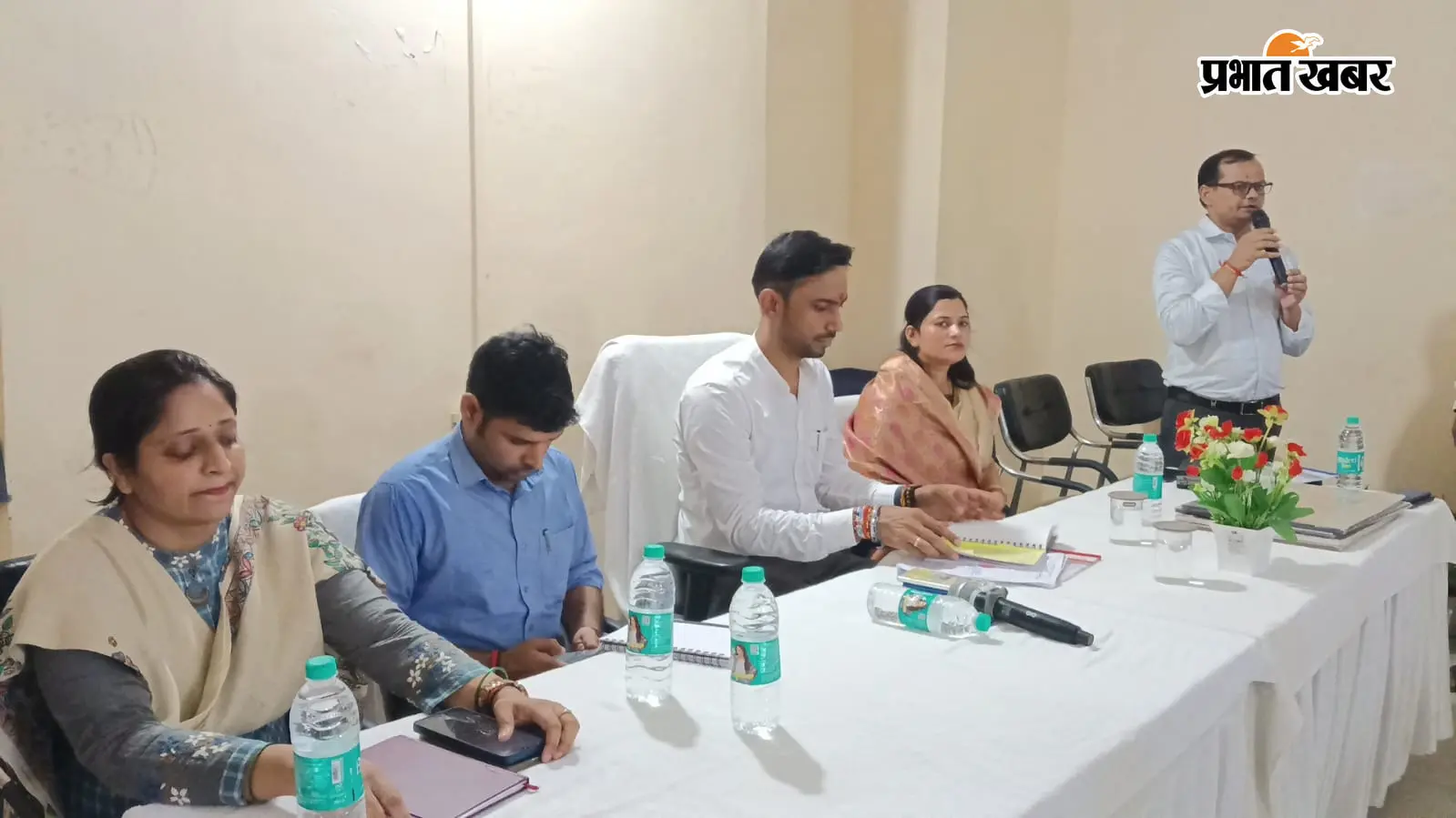 सीवान के जीरादेई में डीएम ने डॉ. राजेंद्र प्रसाद के पैतृक आवास का किया निरीक्षण, लंबित कार्य जल्द पूरा करने का निर्देश