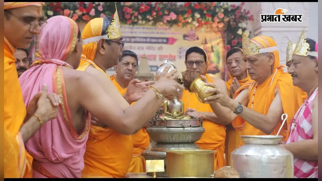 नौ वेदियां, सैकड़ों श्रद्धालु और भक्ति का रंग, झुमरीतिलैया के बड़ा जैन मंदिर में दिखा अद्भुत नजारा