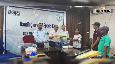 पाकुड़ के खिलाड़ियों को मिली ‘खेल शक्ति’, मैदान में दिखा दम और हाथों में आई नयी किट
