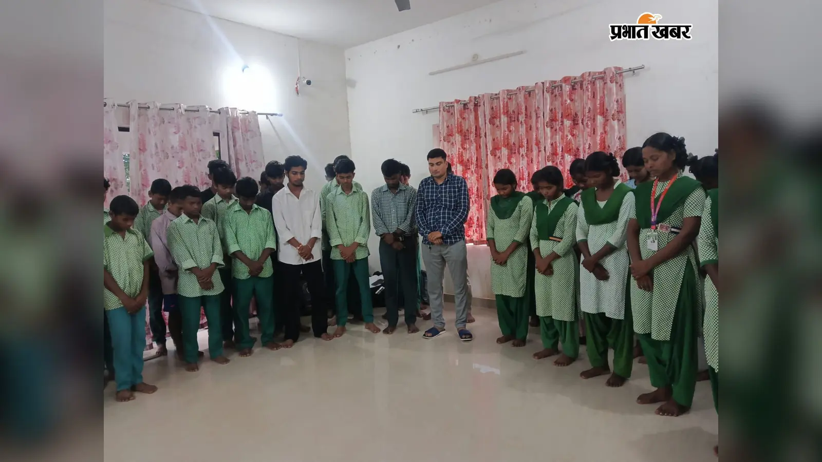 नेपाल की त्रासदी पर खूंटी के छात्रों ने जताया दुख, मृतकों की आत्मा की शांति के लिए प्रार्थना