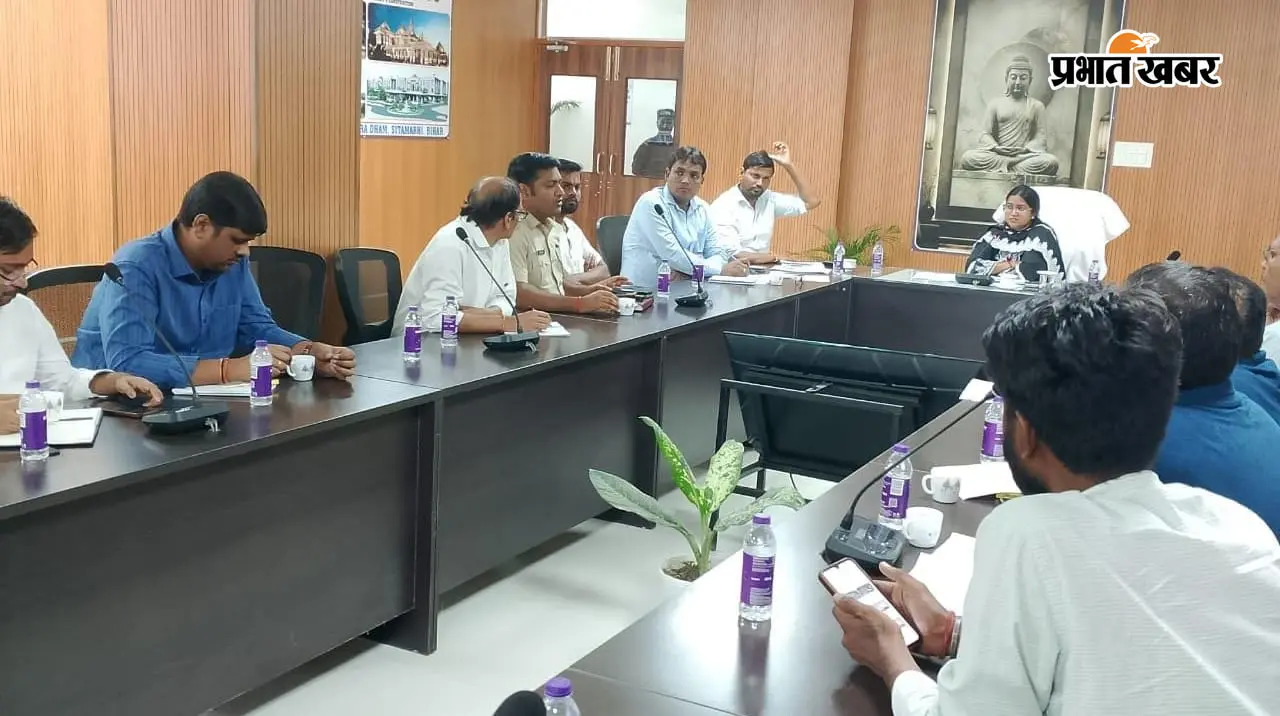 पुनौरा धाम मंदिर निर्माण की रफ्तार पर डीडीसी की नजर, जलजमाव ने बढ़ाई चिंता, अधिकारियों को मिला टास्क