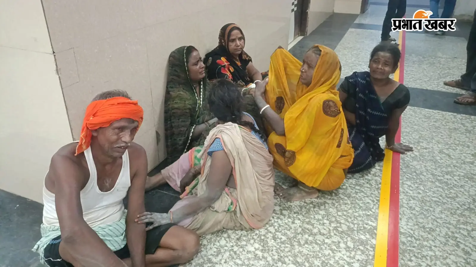 भोजपुर : करंट वाले बिजली खंभे की चपेट में आया 16 वर्षीय किशोर, अस्पताल ले जाने के दौरान मौत