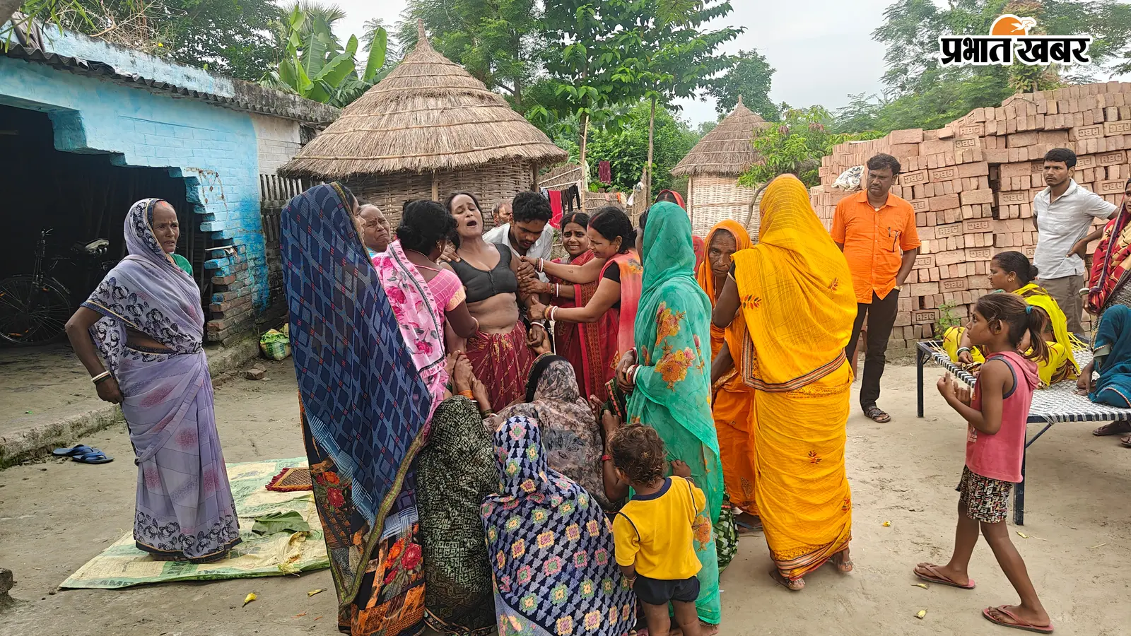 सारण : रेवा-सोनपुर बांध पर दर्दनाक हादसा, बिजली पोल से टकराई बाइक, 22 वर्षीय युवक की मौत
