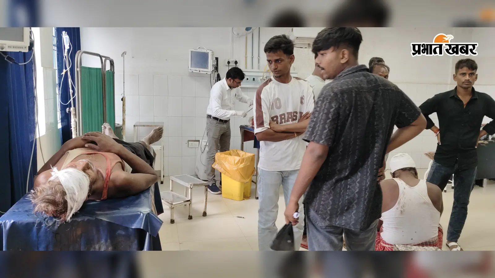 कैमूर में बाइक के धक्के पर बवाल, दो पक्षों में लाठी-डंडे चले, गर्भवती महिला समेत 9 घायल