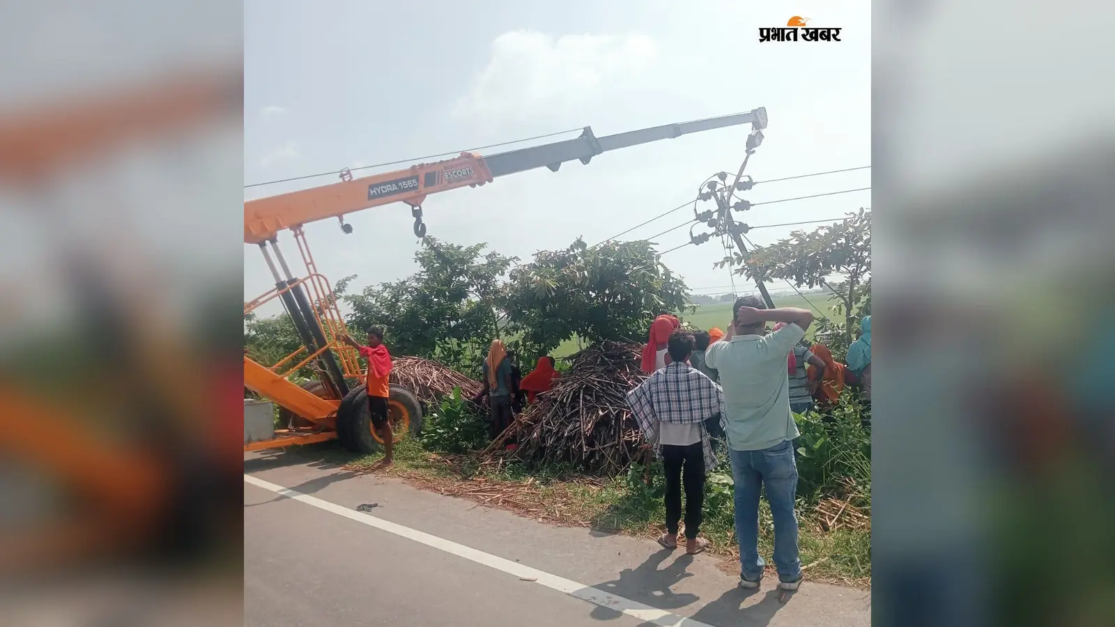 खगड़िया: बेलदौर में 33KV हाईटेंशन लाइन के 6 पोल गिरे, पनसलवा PSS से जुड़े दर्जनों गांवों में 15 घंटे ठप रही बिजली