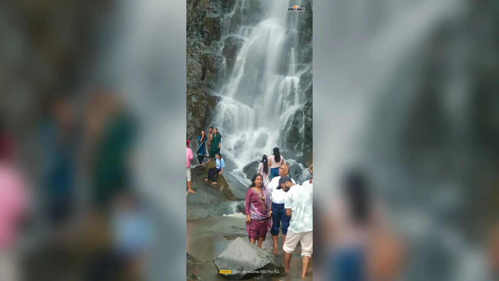 पलानी फॉल में उमड़ रहे सैलानी, उद्घाटन के महीनों बाद भी फ्लोटिंग रेस्टोरेंट और म्यूजिकल फाउंटेन का इंतजार