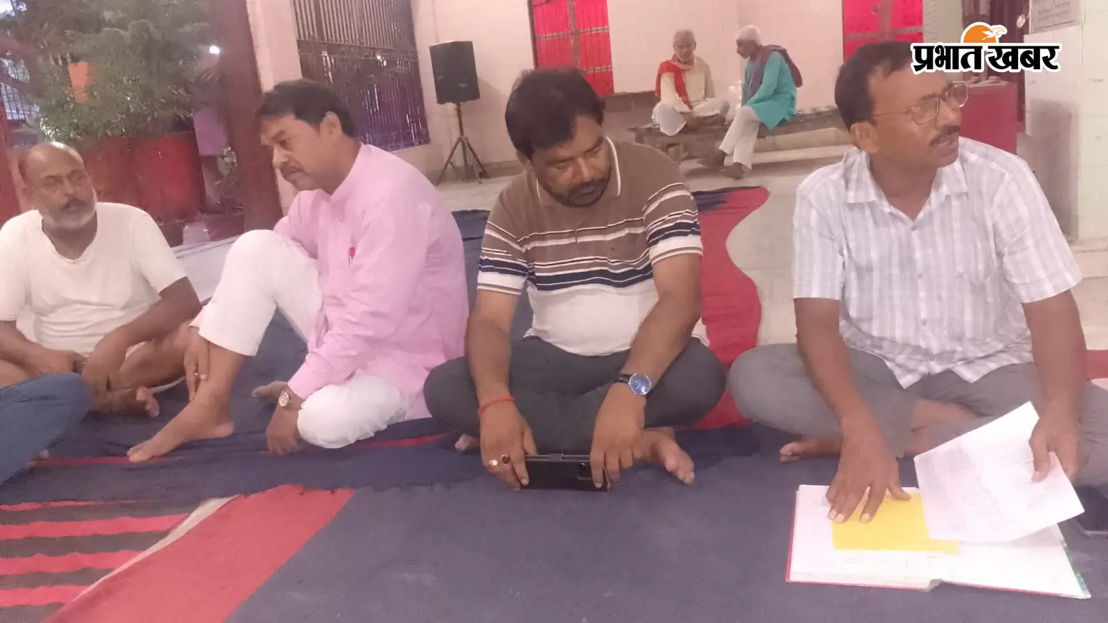 सासाराम में दुर्गा पूजा की तैयारी तेज, स्टेशन रोड पर सजेगा भव्य पंडाल, बंगाल के मिस्त्री देंगे खास रूप