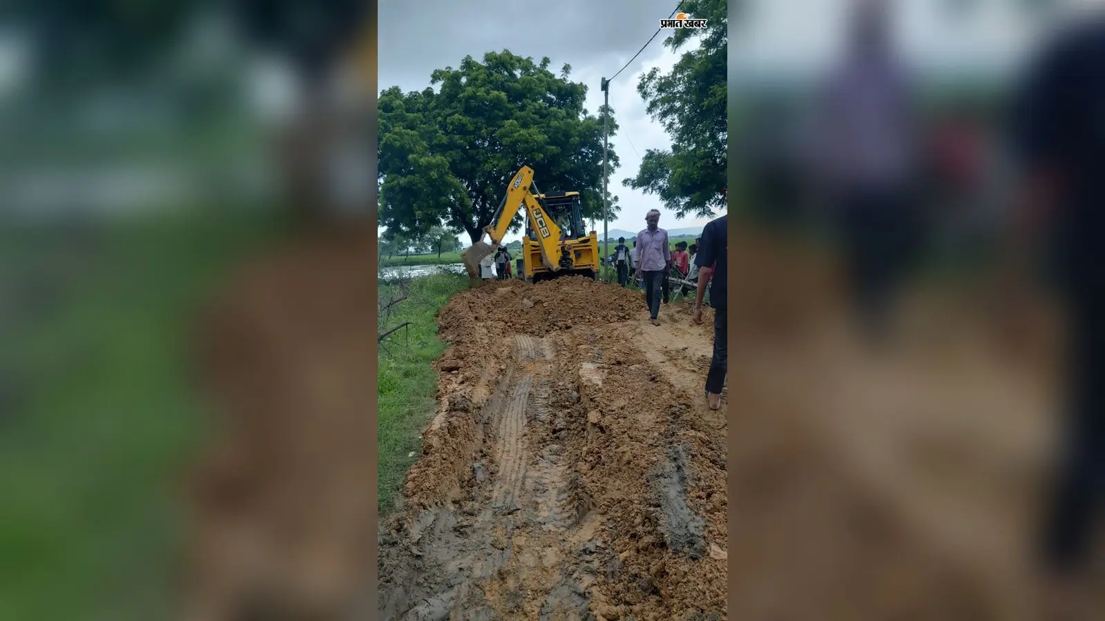 कैमूर में प्रभात खबर की खबर का असर, 80 साल पुरानी सड़क पर डीएम ने लिया संज्ञान, निर्माण का प्रस्ताव भेजा