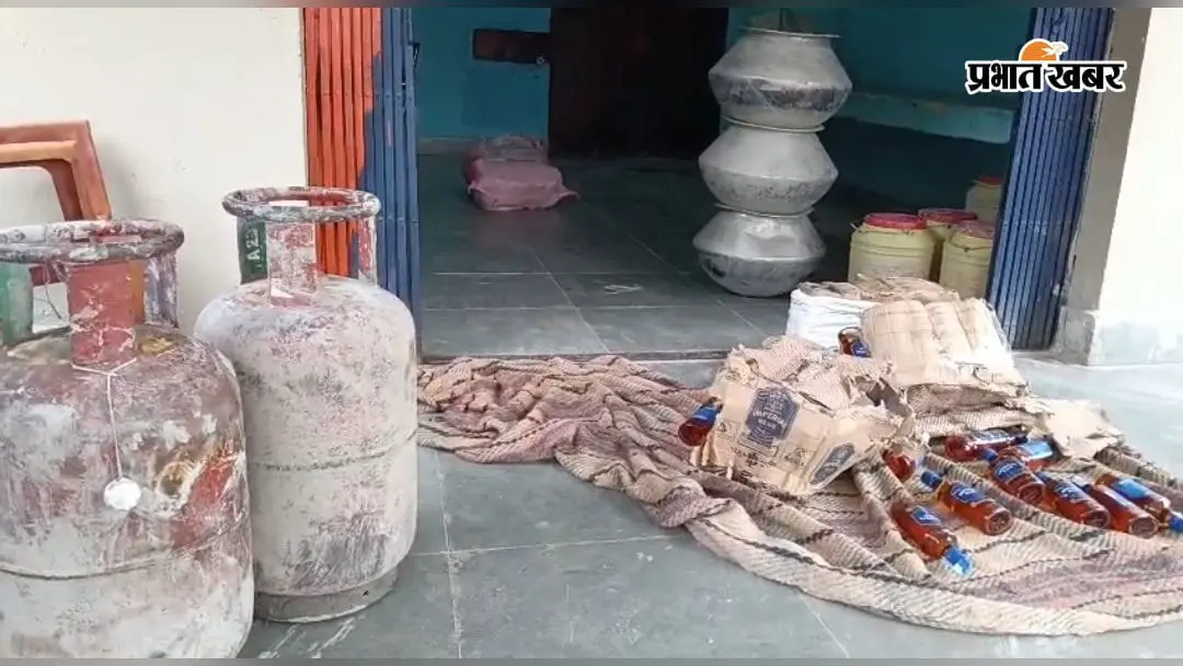 पुलिस की बड़ी कार्रवाई, दो ठिकानों से 277 लीटर शराब बरामद, दो धंधेबाज गिरफ्तार