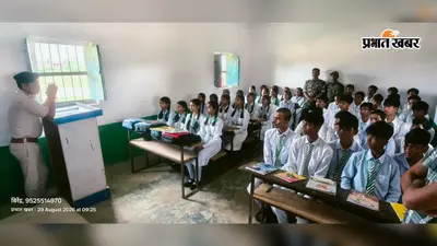 सड़क से साइबर तक सुरक्षा का पाठ, गुरुकुल के बच्चों को पुलिस ने किया जागरूक
