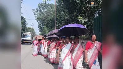 आदिवासी महाजुटान रैली: बूटी मोड़ पर वाहन रोके तो 9 किमी पैदल चल पड़े लोग, रैली में दिखा उत्साह
