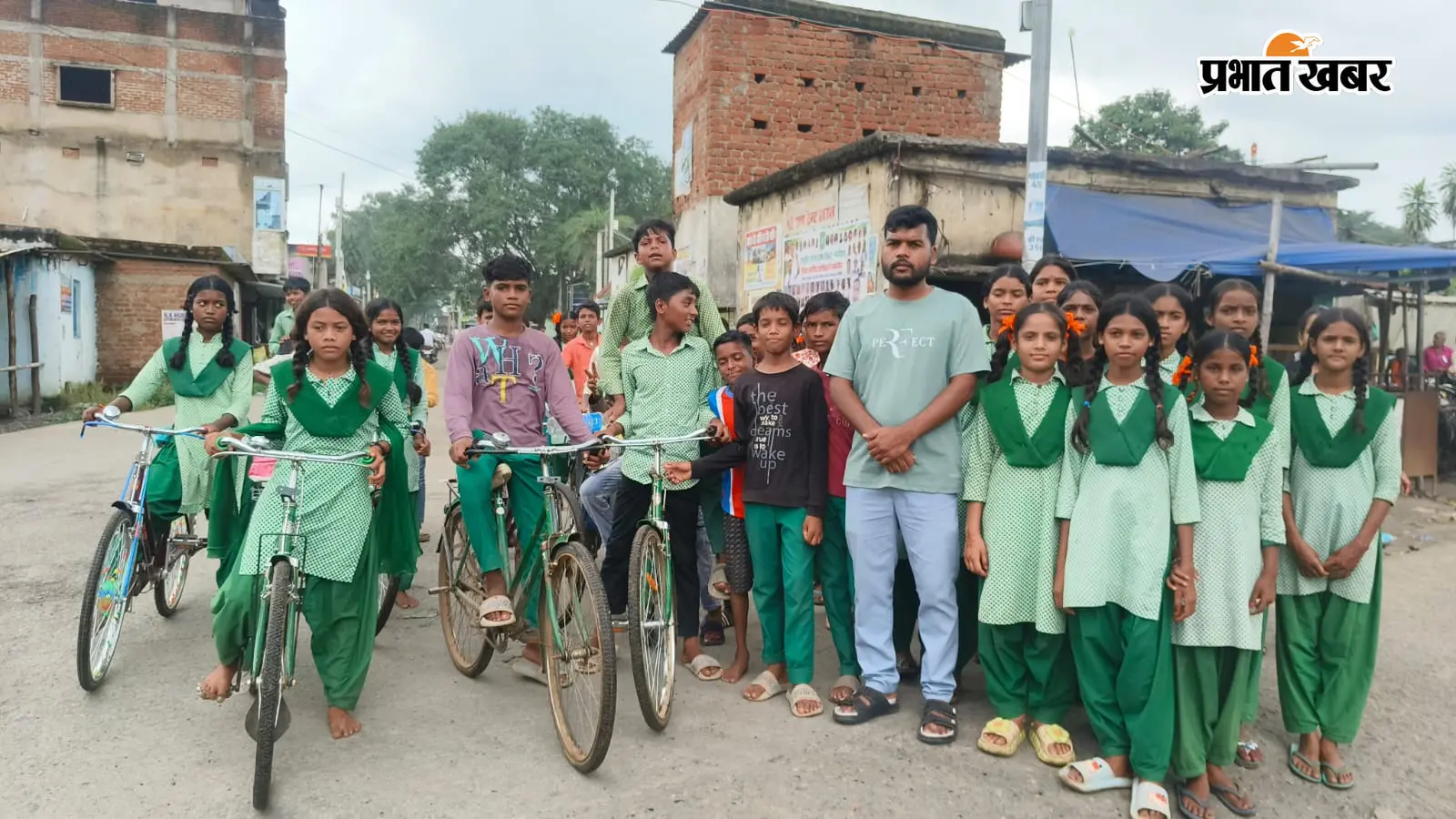 Latehar News: 94 स्कूलों के विद्यार्थियों ने दिखाया खेल प्रतिभा का दम, ‘खेलेगा भारत-जीतेगा भारत’ प्रतियोगिता का समापन