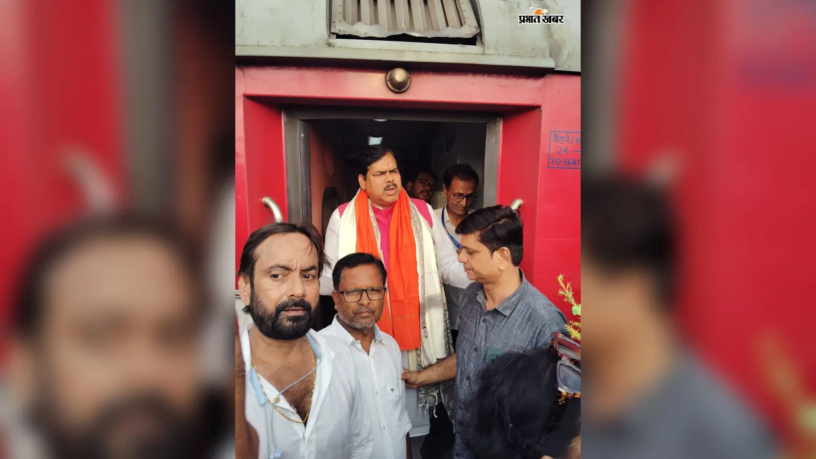 कटिहार में शिक्षा मंत्री से मिले शिक्षक संघ के नेता, स्थानीय समस्याओं को लेकर सौंपा मांग पत्र