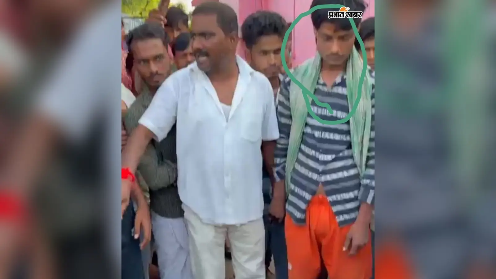पूर्णिया में सुबह दुकान पहुंचे तो टूटा था शटर, 11 मोबाइल और डेस्कटॉप गायब; CCTV से कुछ घंटों में पकड़ा गया चोर