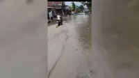 अररिया के पलासी में दो दिन झमाझम बारिश, धान किसानों के चेहरे खिले; गड्ढों में पानी भरने से सड़कें बेहाल