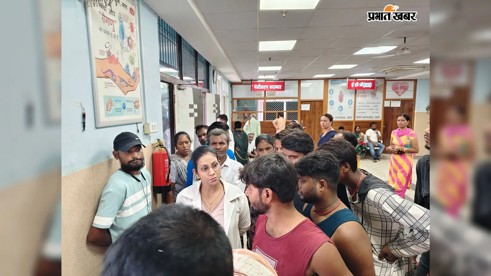 आरा : रात में चौकी पर सो रहे 22 वर्षीय छात्र को सांप ने डंसा, इलाज के दौरान मौत, घर में मचा कोहराम
