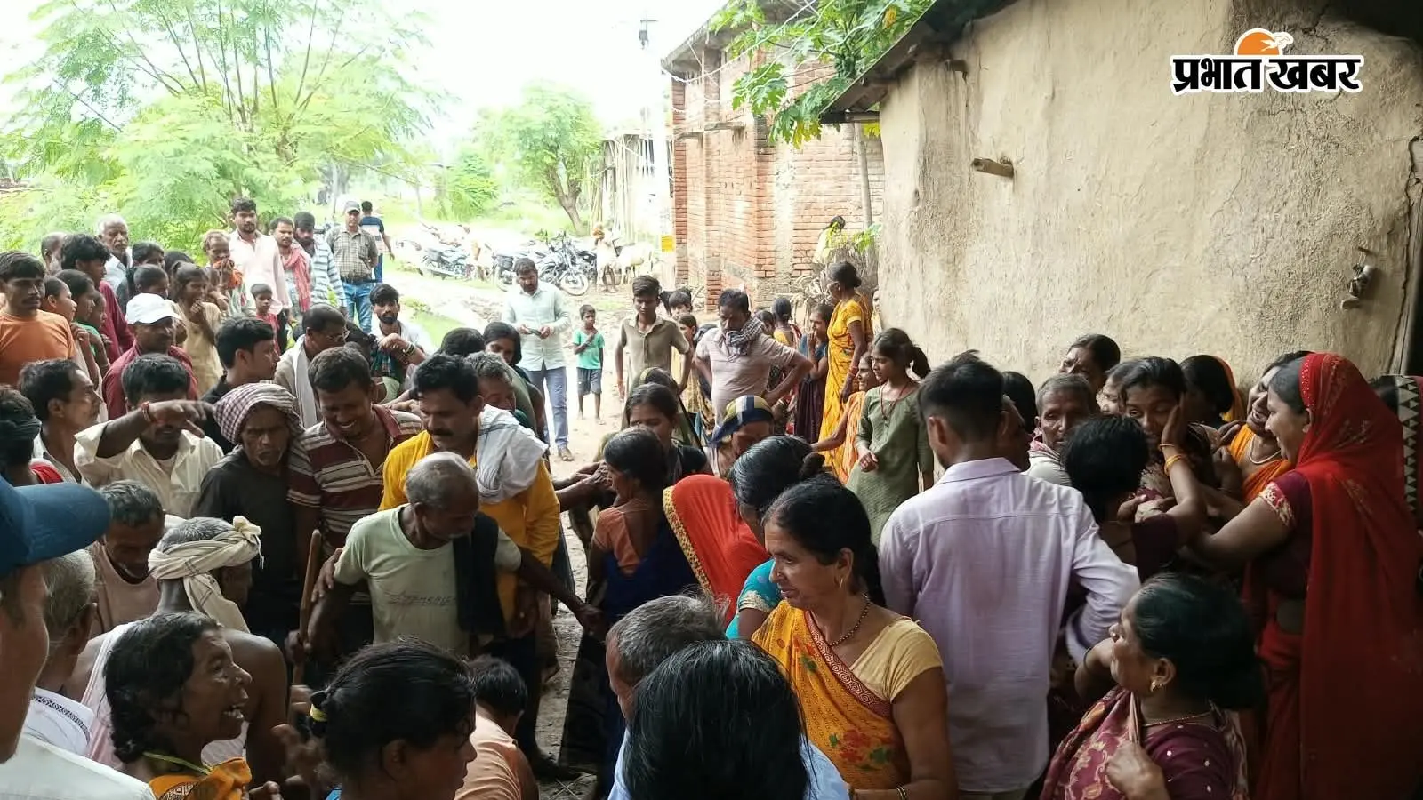 13 वर्षीय विपिन की मौत से प्राणपुर गांव में पसरा मातम, अंतिम संस्कार में नम हुईं हर आंखें